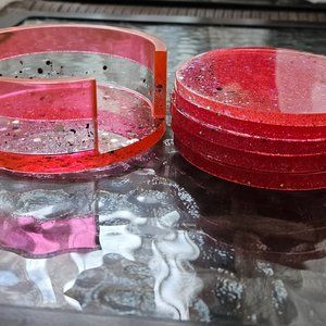 5 Hand Made Resin Decorative Round Coasters + 1 Coaster Holder Pink Glitter RG